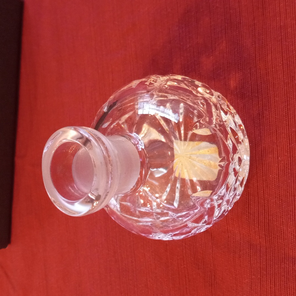 Waterford Crystal Diamond-Cut Perfume Bottle, Lismore Pattern - Picture 5 of 12